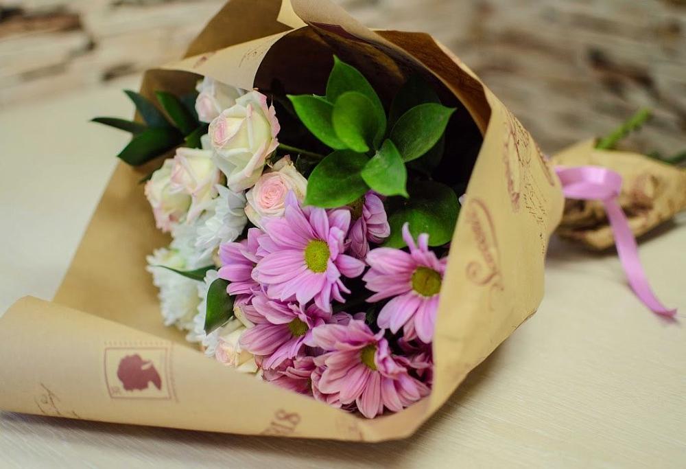 Букет цветов из: Розы и Хризантемы в Чалтыре