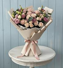 Букет цветов из:  Розы и Лизиантусы в Чалтыре