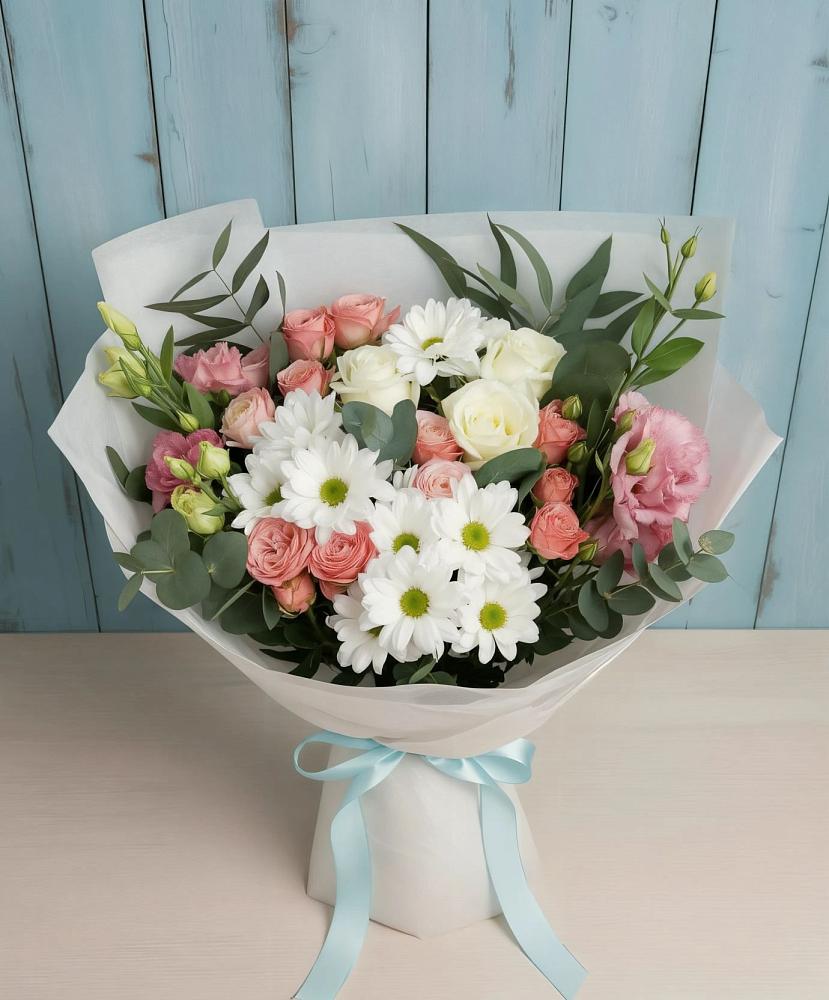 Букет цветов из: Розы, Лизиантусы и Хризантемы в Чалтыре