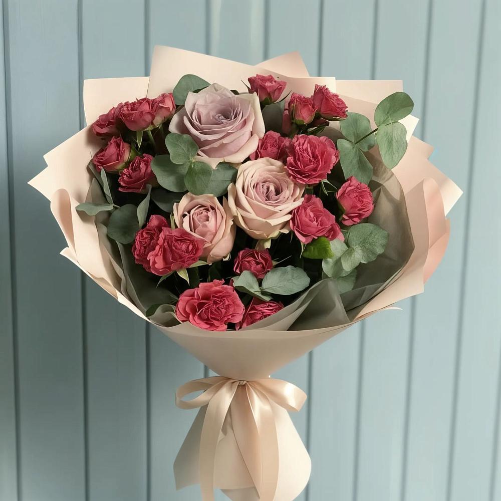 Букет цветов из: Гвоздики и Розы в Чалтыре