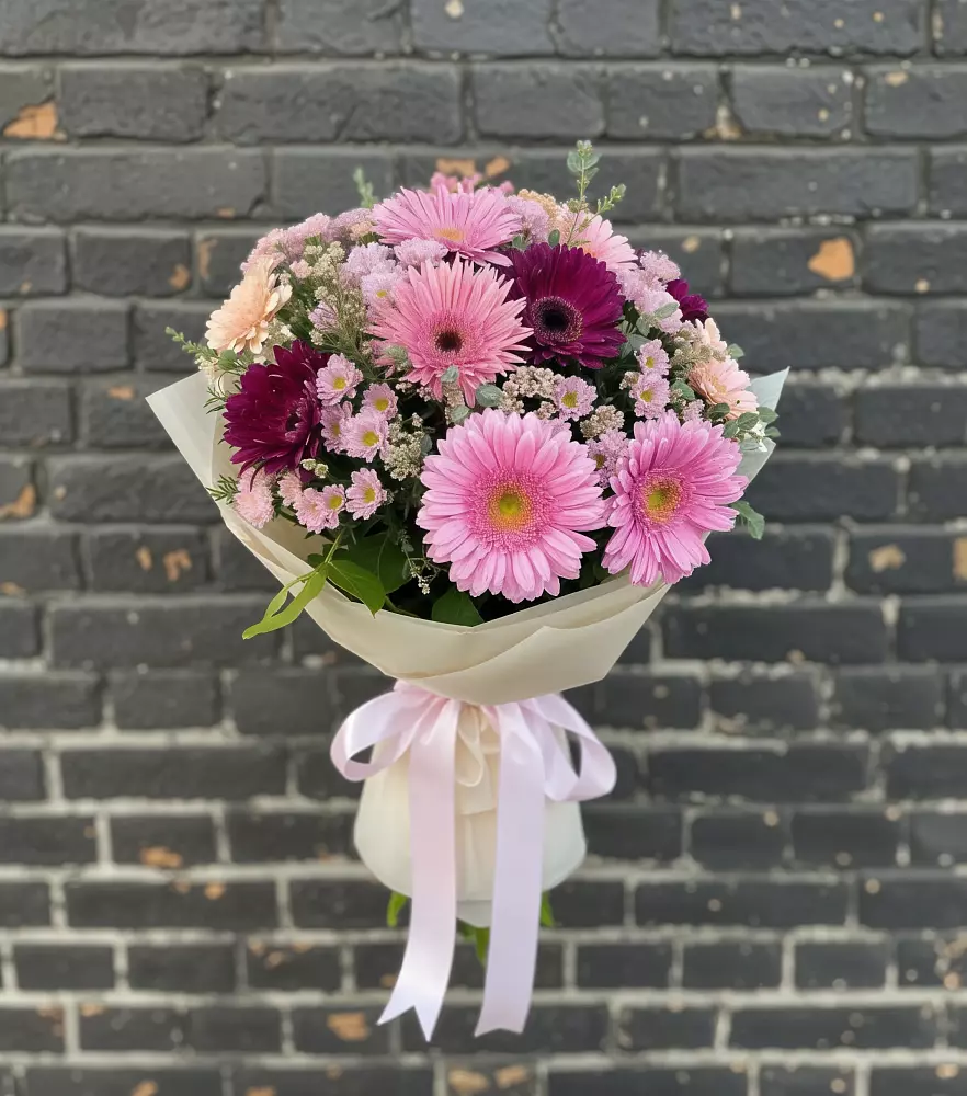 Букет цветов из: Герберы и Хризантемы в Чалтыре