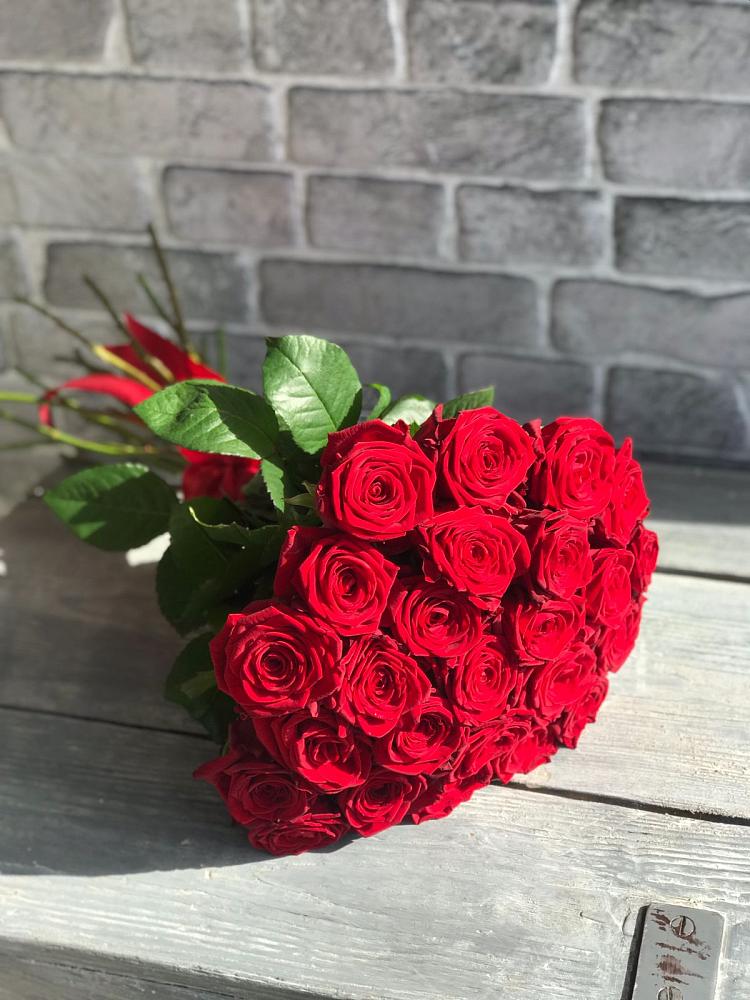 Букет Красные розы Фридом в Чалтыре