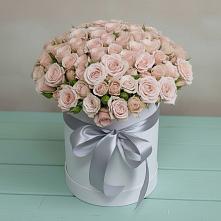 Цветочная композиция из Розы в шляпной коробке в Чалтыре