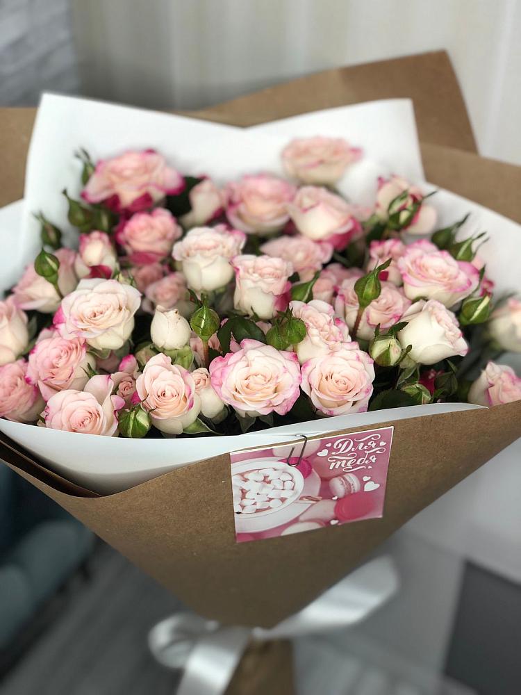 Букет цветов из: Розы в Чалтыре