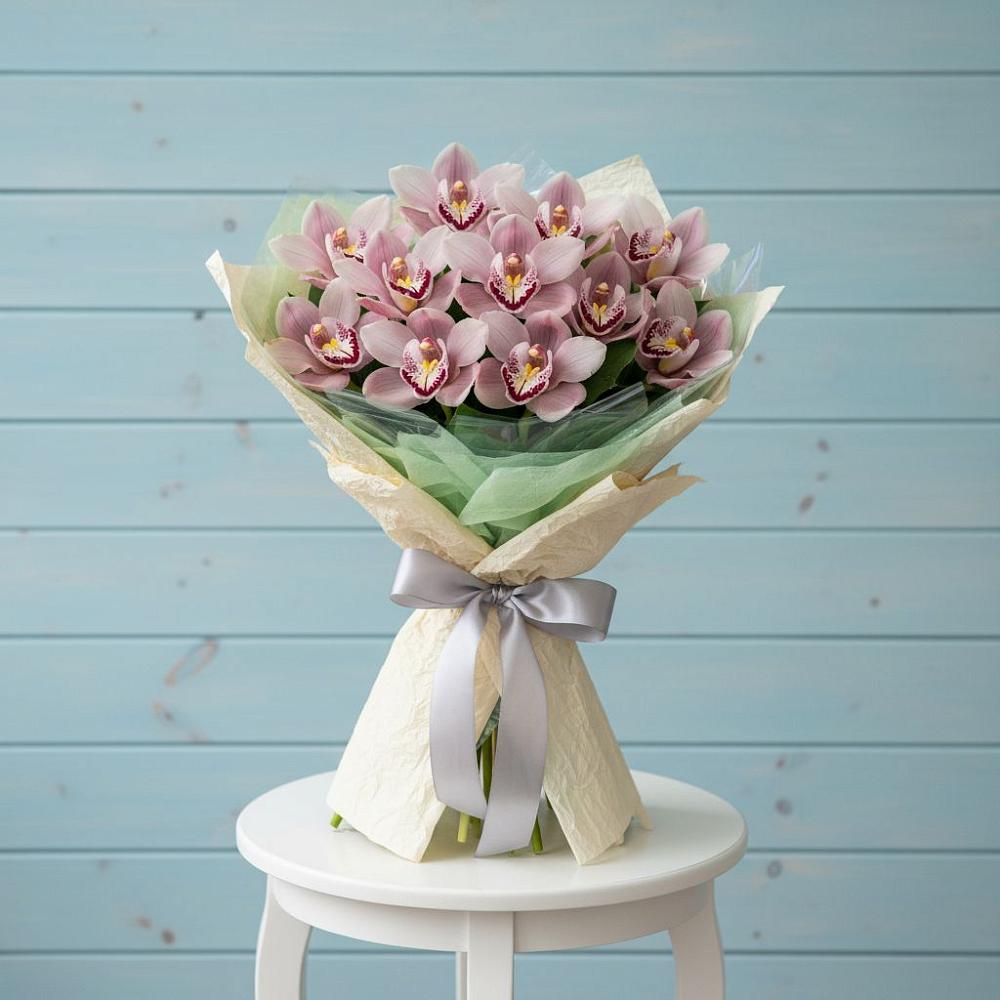 Букет цветов из: Орхидеи и Розы в Чалтыре