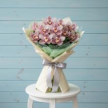 Букет цветов из:  Орхидеи и Розы в Чалтыре