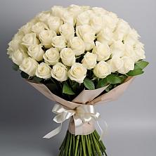 Букет 101 беля роза Белоснежка в Чалтыре