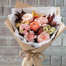 Букет цветов из:  Гвоздики, Хризантемы и Розы в Чалтыре