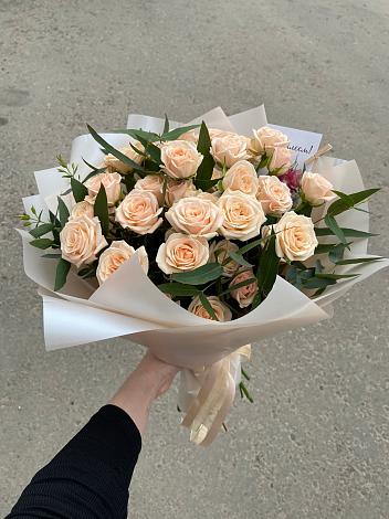 Букет Кремовые розы Латте в Чалтыре