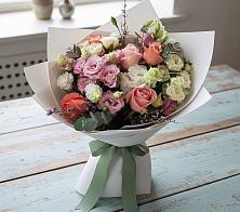 Букет цветов из:  Розы, Лизиантусы и Гвоздики в Чалтыре