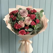 Букет цветов из:  Гвоздики и Розы в Чалтыре