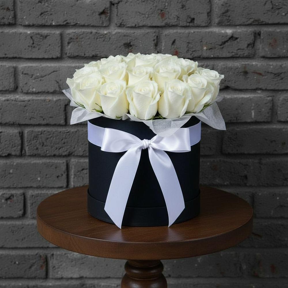 Цветочная композиция из Розы в шляпной коробке в Чалтыре