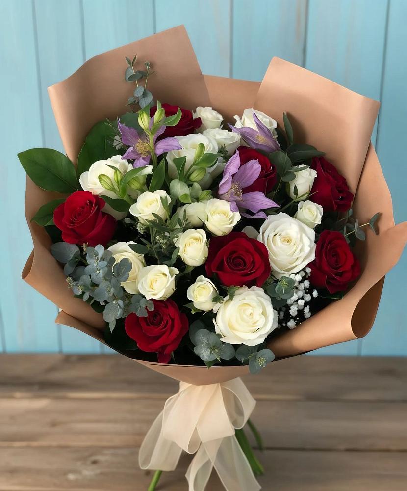 Букет цветов из: Розы и Альстромерии в Чалтыре