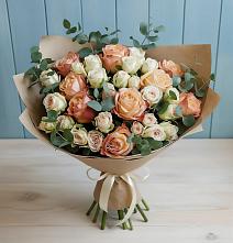 Букет цветов из:  Альстромерии и Розы в Чалтыре